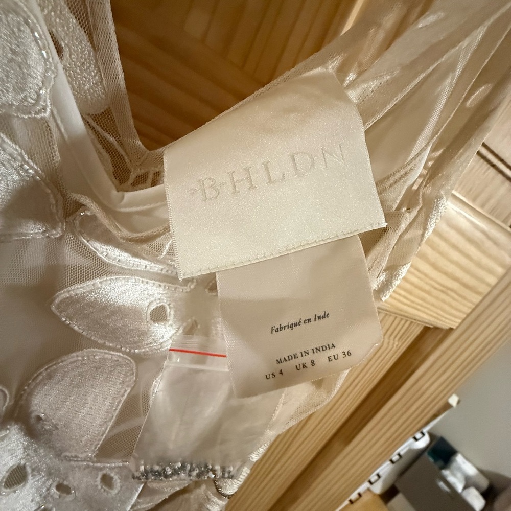 BHLDN Elegant White Floral Wedding Dress - Picture 11 of 11